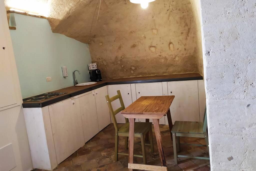 Fornaci 46 Sassi Con Idromassaggio Matera Exterior photo